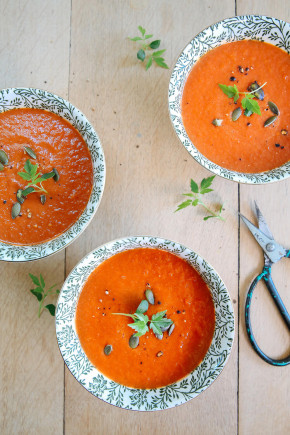 Suppe aus gegrilltem Paprika